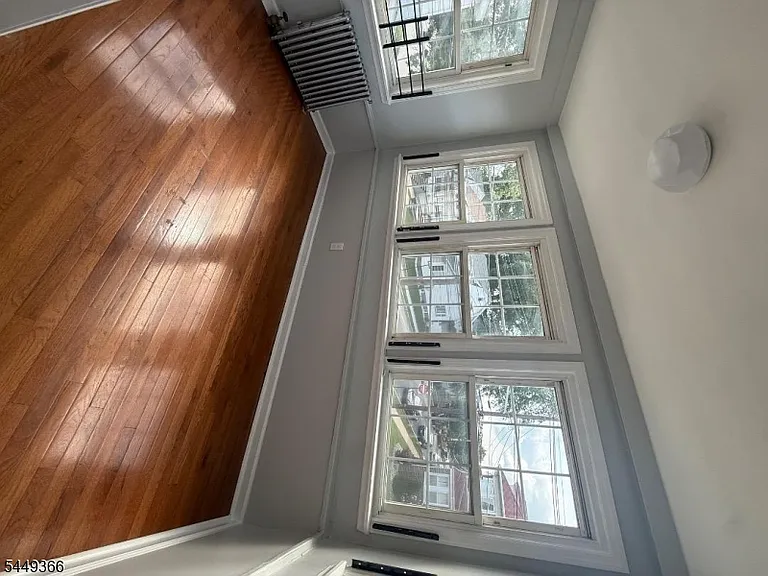 117 Grove St #2 — Photo 8