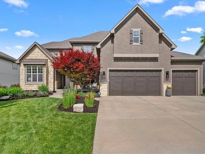 16128 Oakmont St, Overland Park, KS, 66221