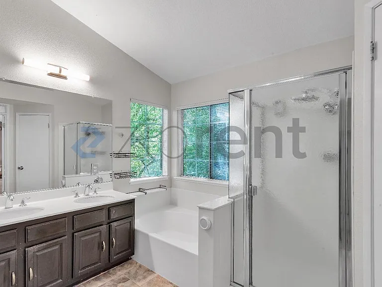 1240 Litchfield Ave — Photo 27