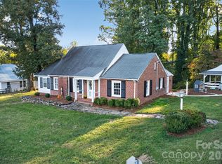 321 Beall St NW, Lenoir, NC 28645