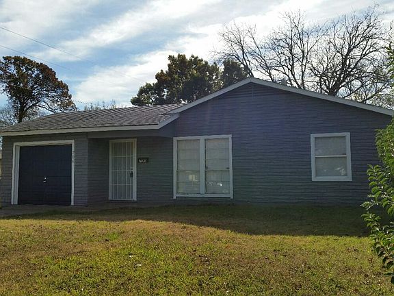 2nd image of 706 Emberwood Dr