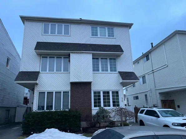 72 Green Valley Rd, Staten Island, NY 10312