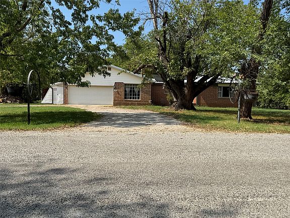 2nd image of 449 Price Rd