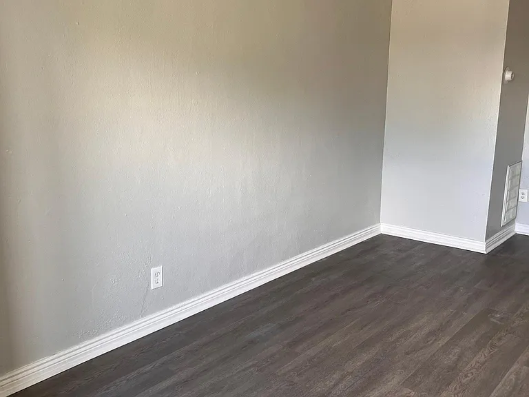 1350 Kingston St #6 — Photo 7