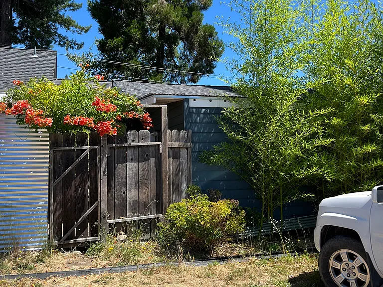 255 S Humboldt St #A — Photo 19