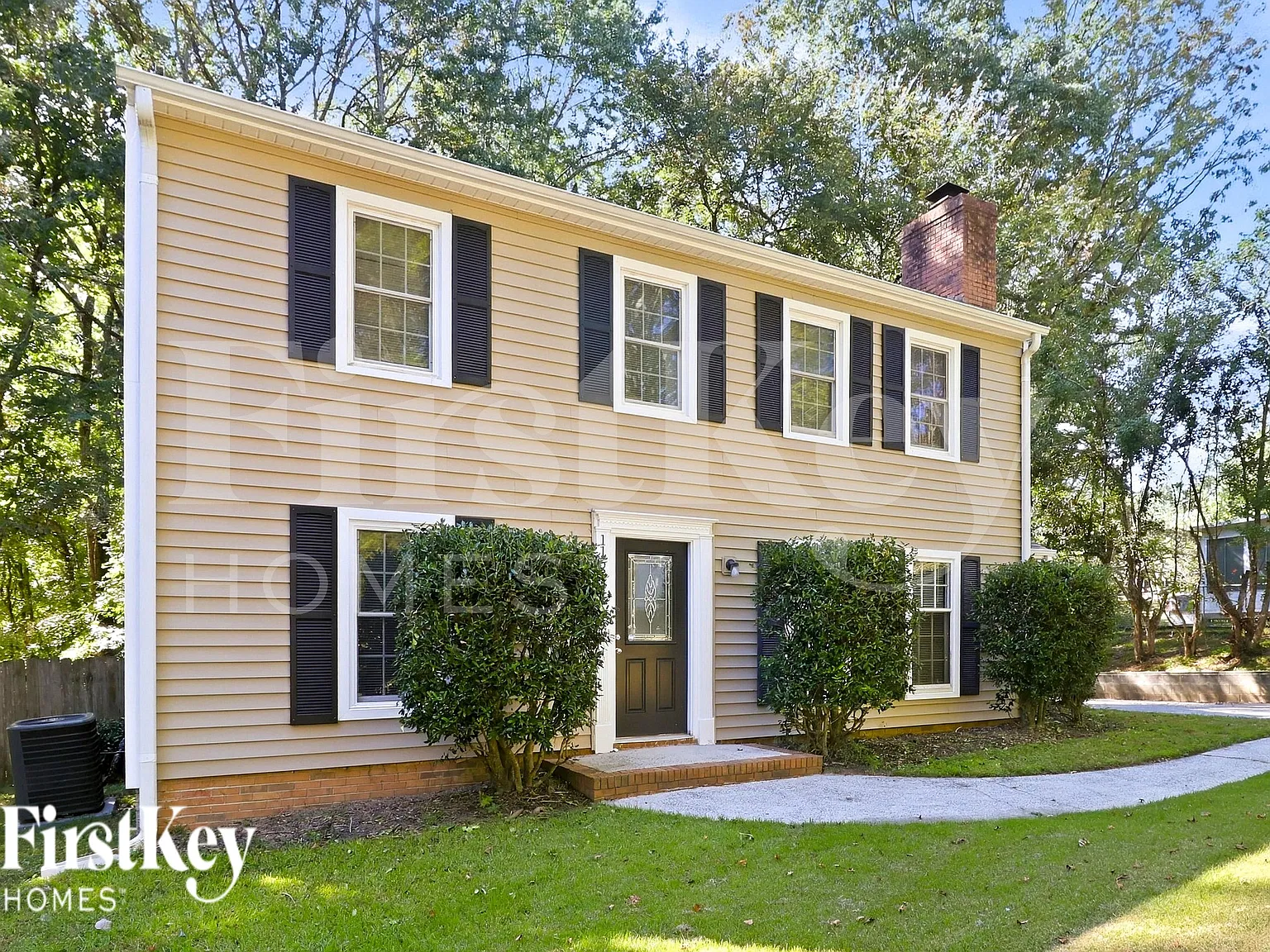 4 bed, 2.5 bath, 2016 sqft, $2,220 — Photo 2