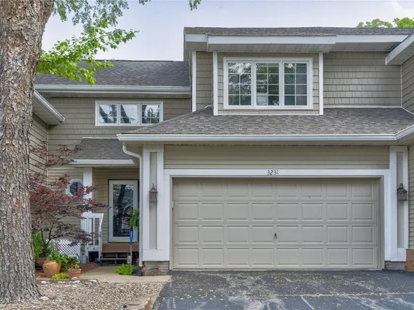 3231 Riverpointe Cir NE, Cedar Rapids, IA 52411
