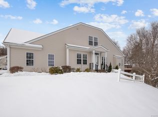 12 Bridle Path #12, Canton, CT 06019