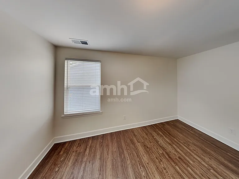 4308 Longfellow Dr — Photo 26