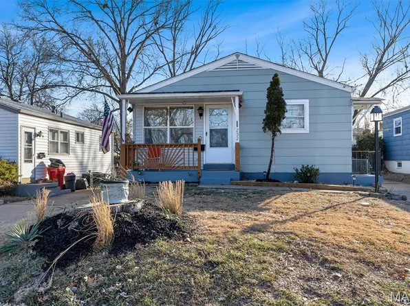 232 Rayburn Ave, Saint Louis, MO 63127