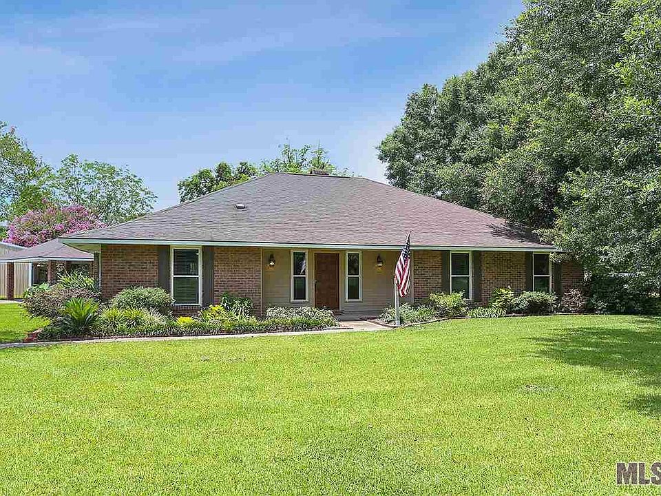 1st image of 7821 Bennett Dr