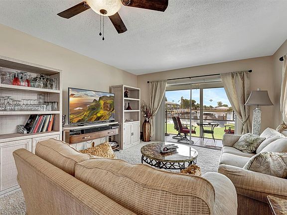 5th image of 700 Pine Dr APT 101