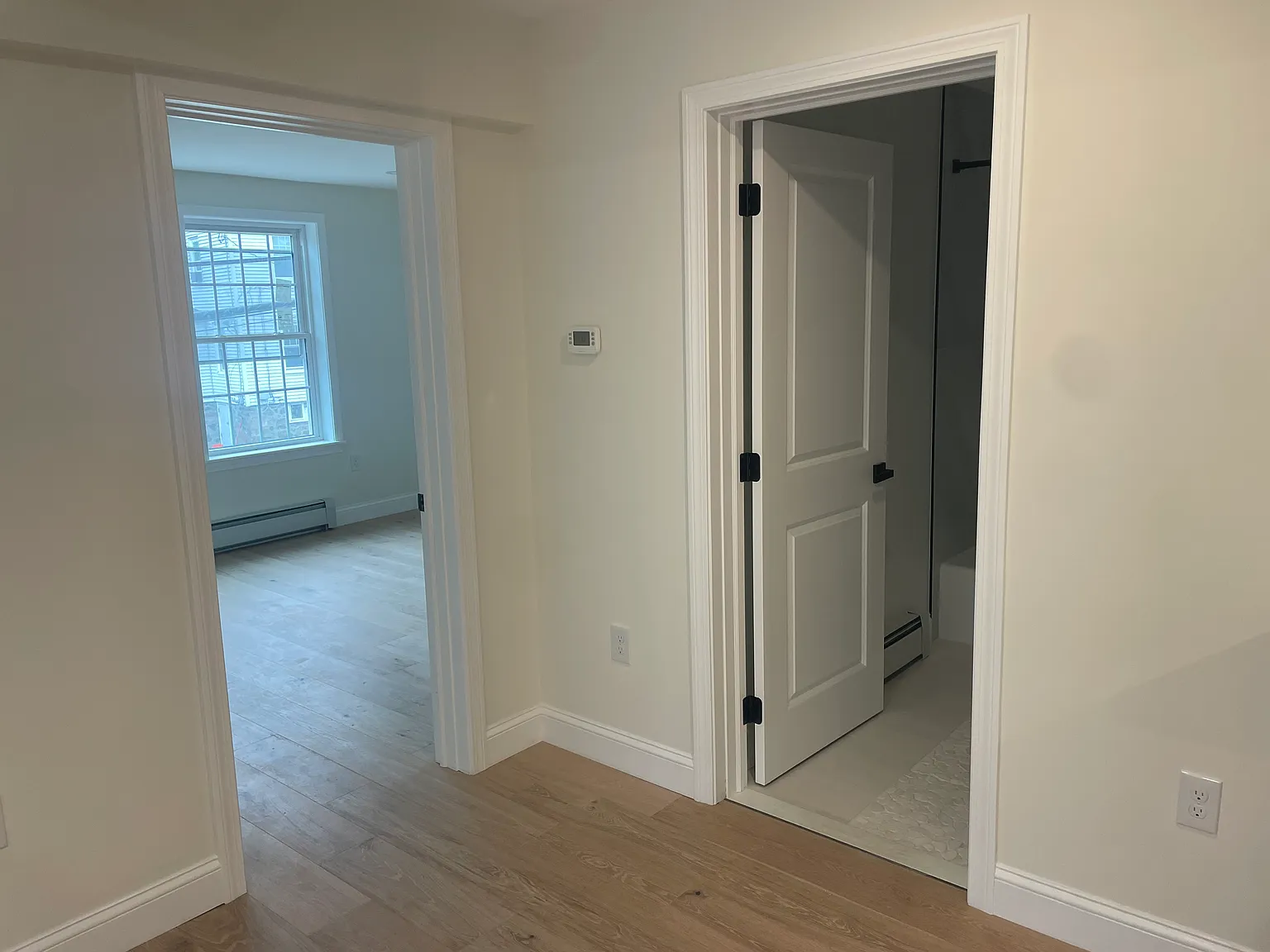 1 bed, 850 sqft, $3,000 — Photo 2