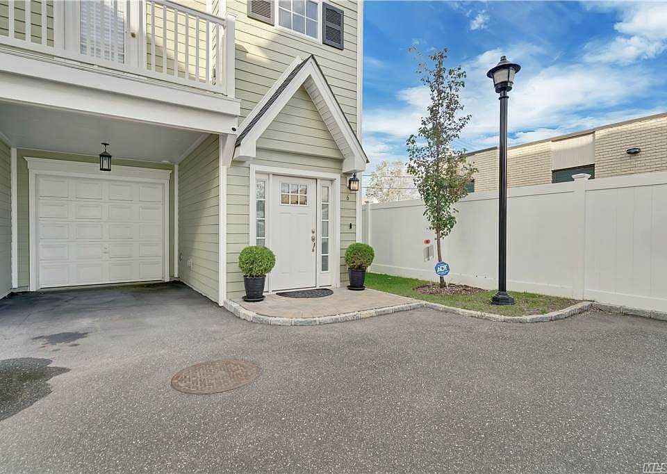 1st image of 6 Hearthstone Ct