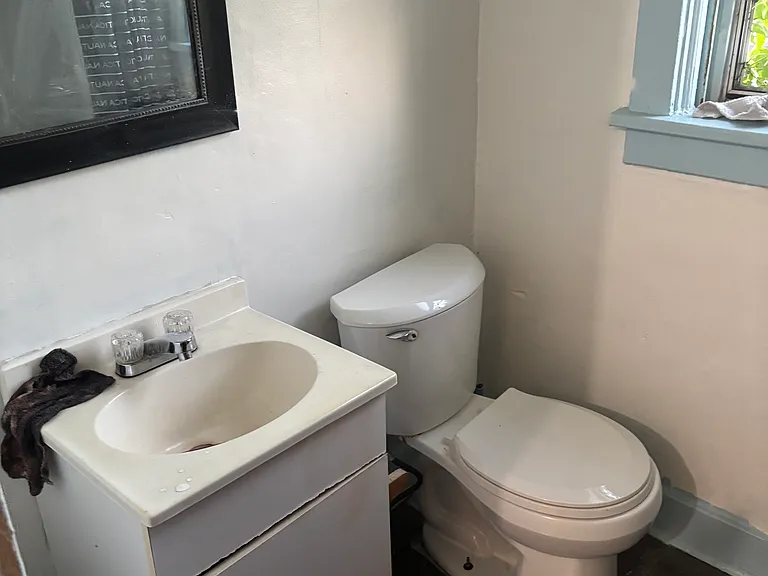 244-246 Reifert St #1 — Photo 15