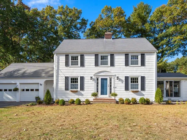 14 Longfellow Rd, Norwood, MA 02062