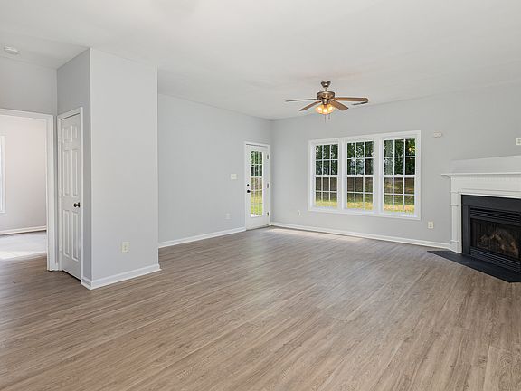 4th image of 108 Caribbean Ct