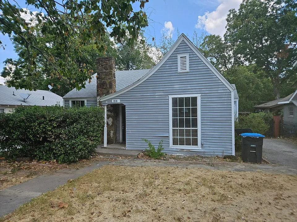 2116 Loving Ave