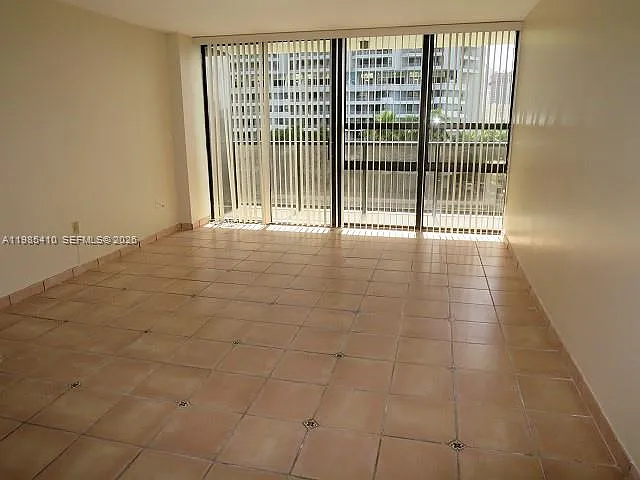 600 NE 36th St #517 — Photo 4