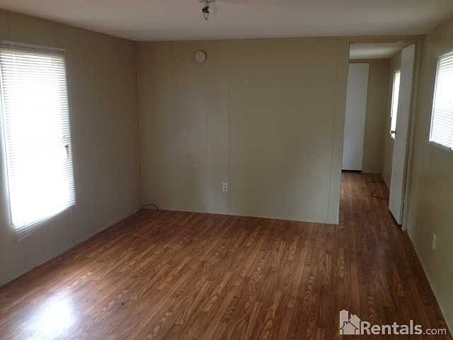 2nd image of 1428 Hill Rd