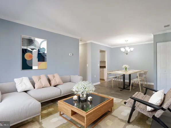 18324 Streamside Dr APT 301, Gaithersburg, MD 20879