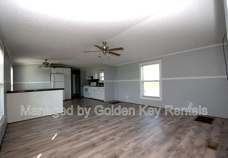 3372 US Highway 13 N — Photo 2