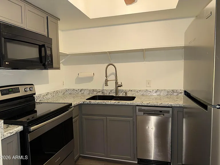 17 E Ruth Ave #305 — Photo 3