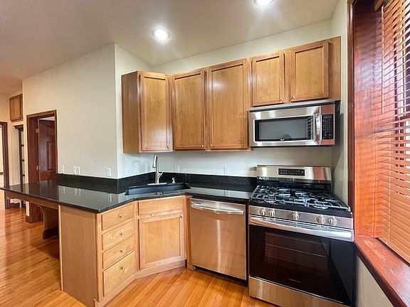 2nd image of 3618 Juniata St #B