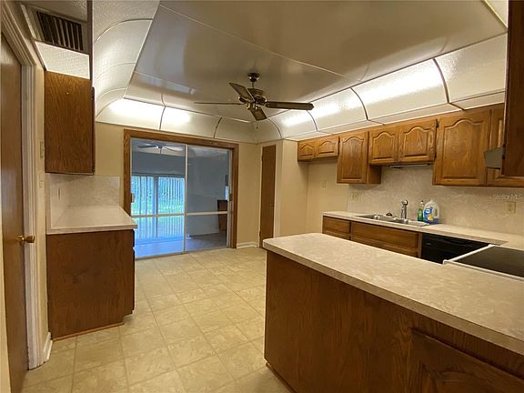 4th image of 2038 N Park Ave