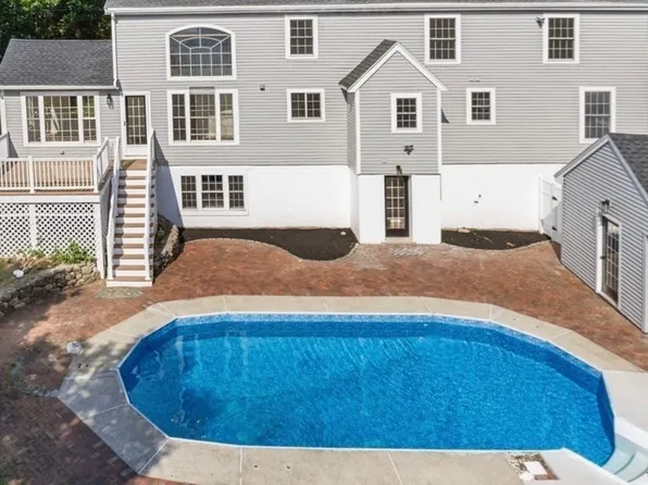 576 Grove St, Framingham, MA 01701