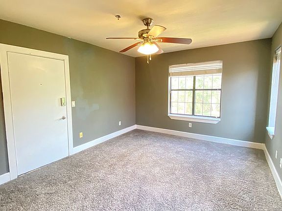 2nd image of 514 NW 27th St #1
