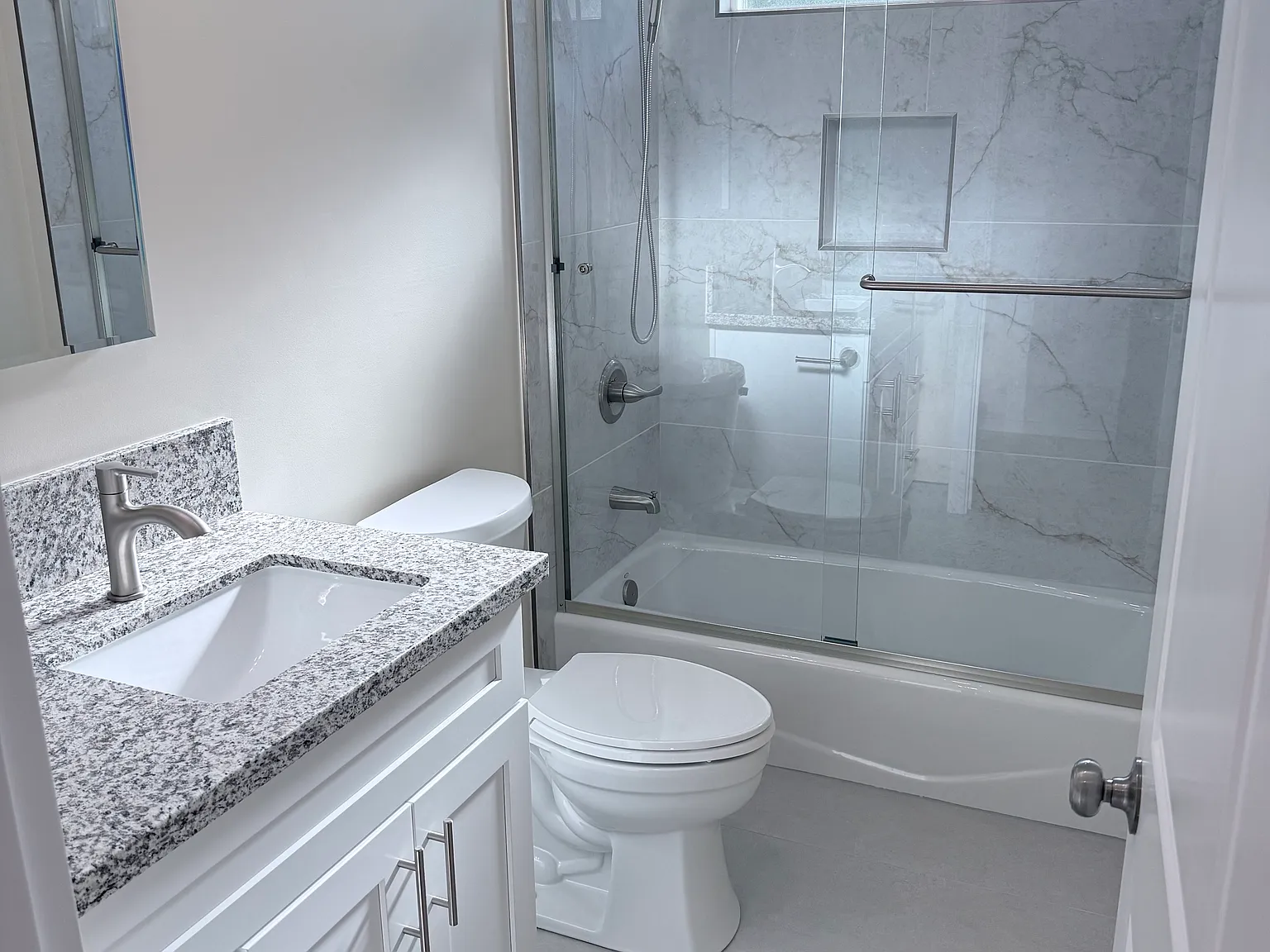 1 bed, 676 sqft, $2,200 — Photo 4