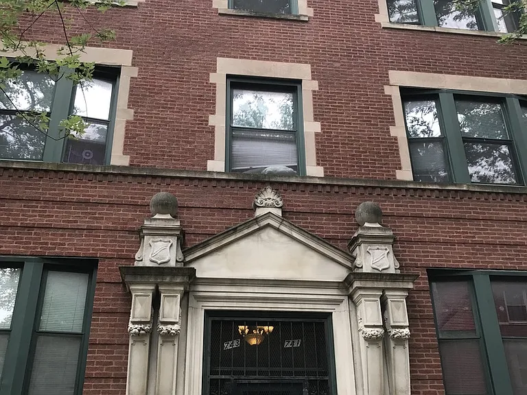741 E 62nd St #3 — Photo 2