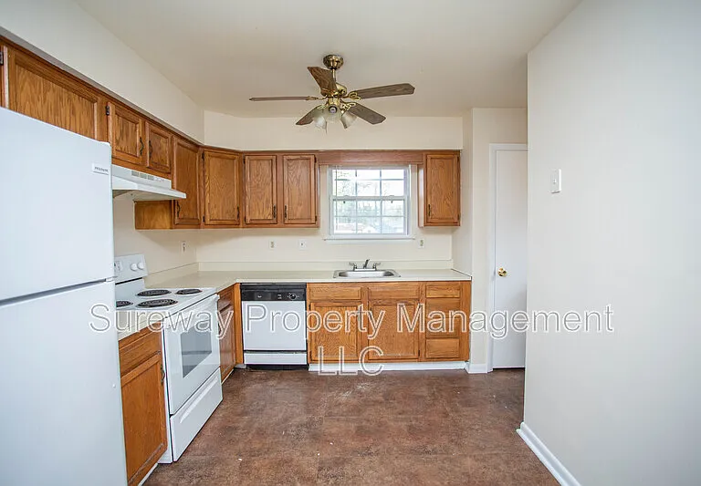 5729 Irving Ave — Photo 10