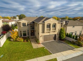 18 Annette Way, Jericho, NY 11753