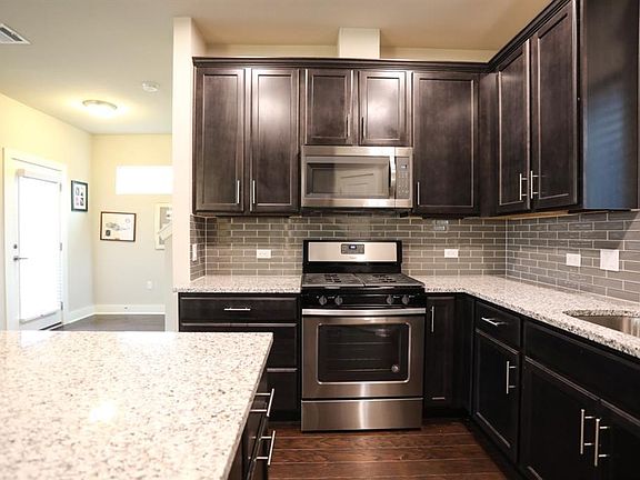 5th image of 2015 Dinsdale Ln #300C