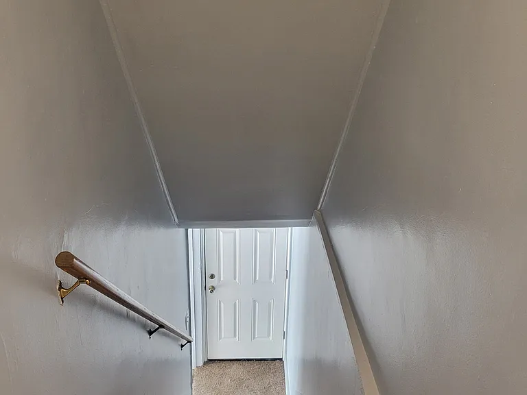 523 Westminster Ave #R — Photo 8