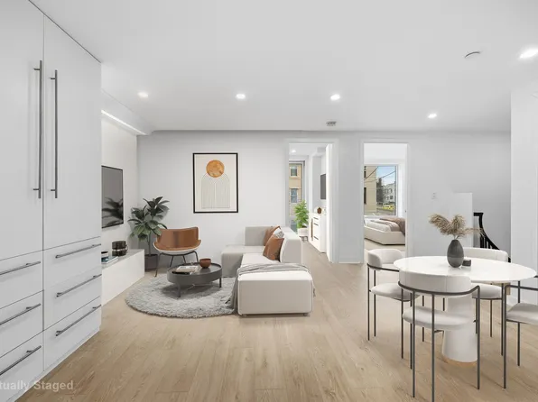 184 Eagle Street image 1 of 21