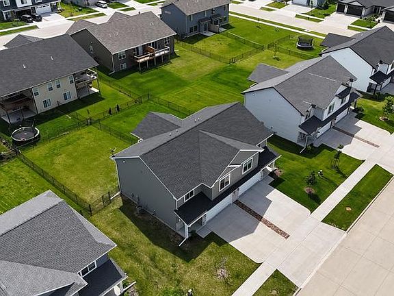 3rd image of 780 River Bend Ln