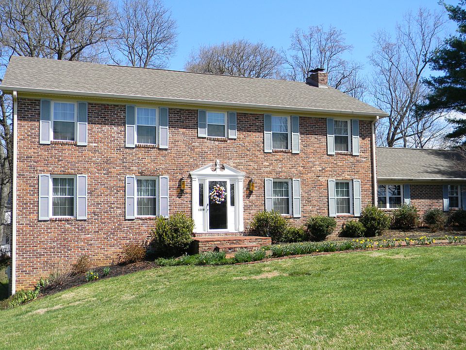 1309 Upland Ave, Greeneville, TN 37743 Zillow