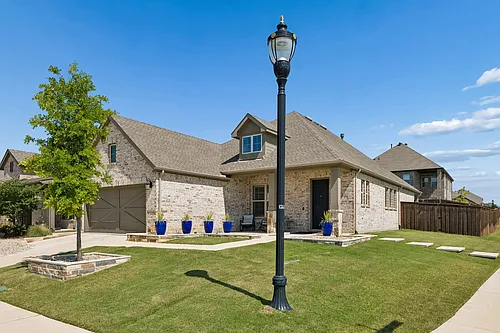 360 Foxthorne Way Photo 1
