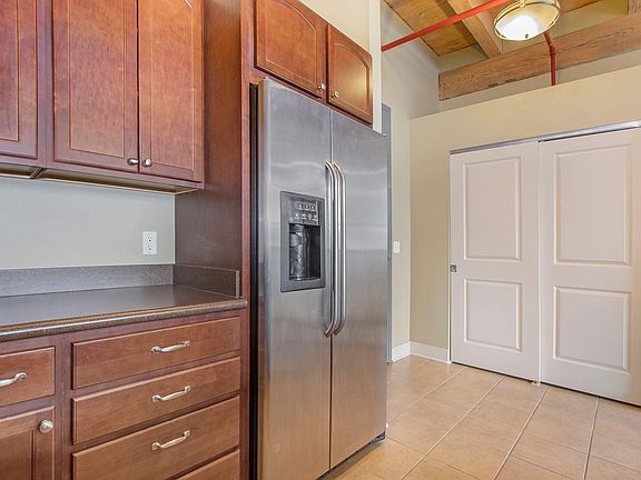 5th image of 533 Columbia Ave APT 109