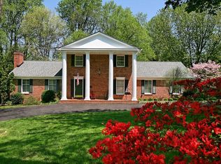 11305 Hunting Horse Dr, Fairfax Station, VA 22039