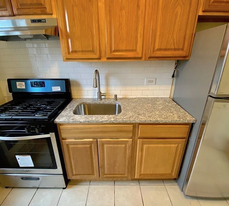 1st image of 18914 Crocheron Ave APT 307