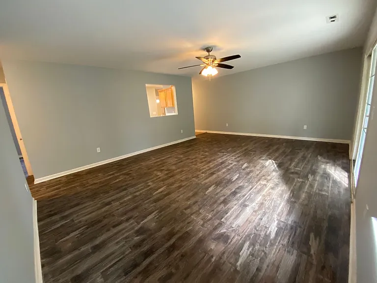 5132 Greenville Loop Rd #B — Photo 12