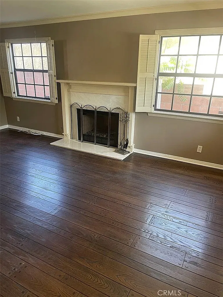 4 bed, 2120 sqft, $4,900 — Photo 4