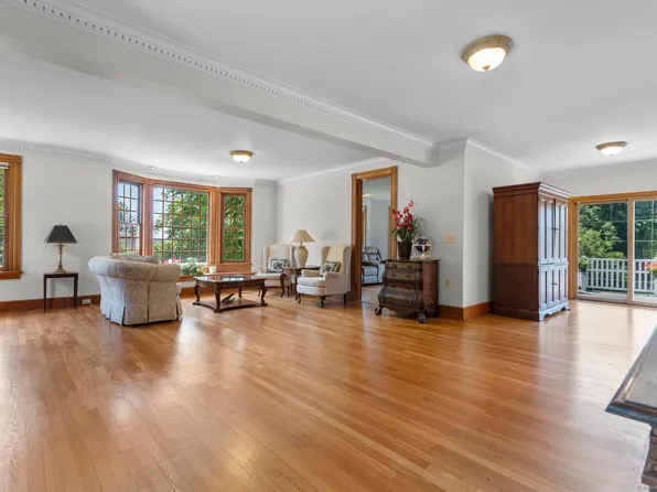 23 Summit Street, East Hampton, CT 06424