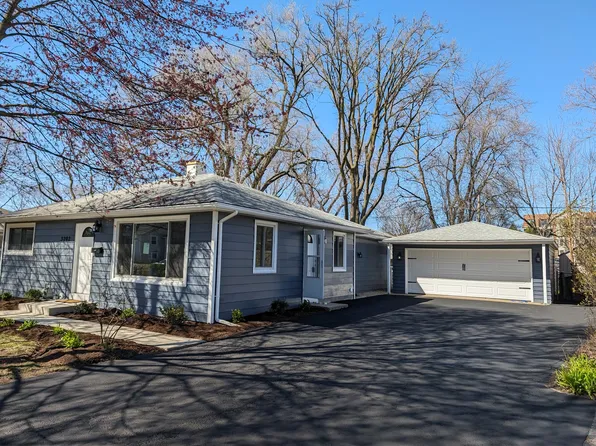 3202 Hawk Ln, Rolling Meadows, IL 60008