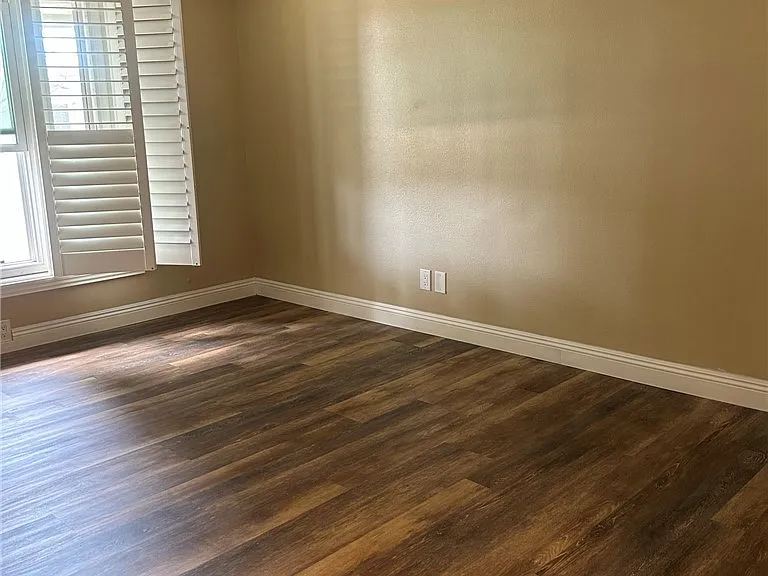 3058 Madison Ave — Photo 3