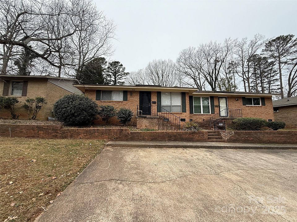 1st image of 4818 Highlake Dr